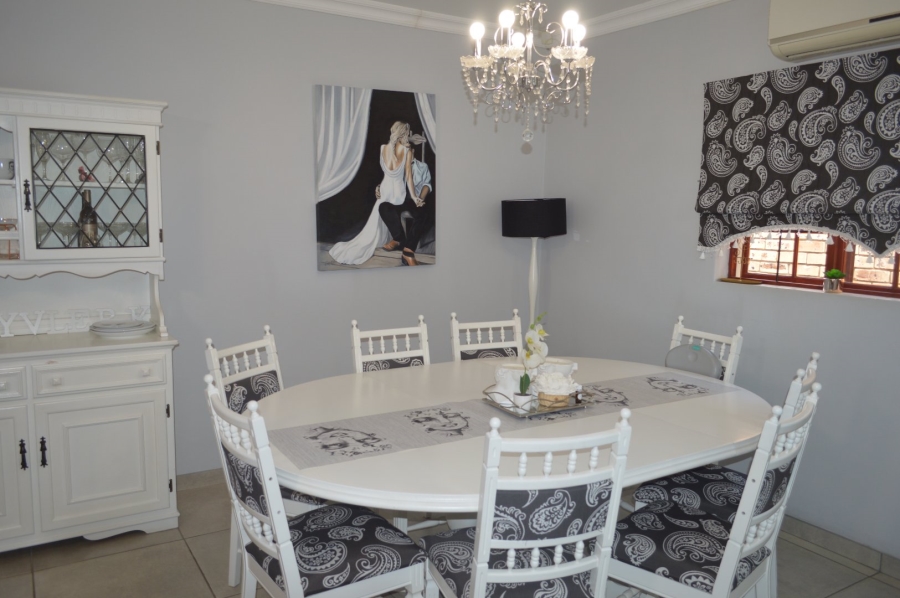 3 Bedroom Property for Sale in Flamwood North West